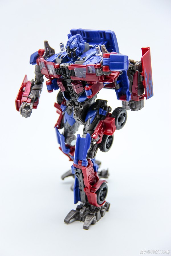 Studio Series In Hand Photos Featuring Wave 1 And Wave 2 Deluxes, Plus Optimus, Starscream, And Blackout 13 (13 of 28)